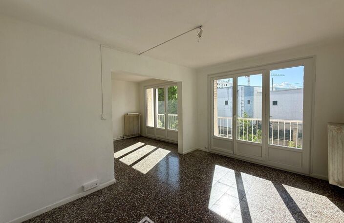 Appartement - 69m² - Bastia — photo 2
