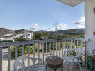 T3 relooké avec gout, bord de la Bidassoa avec vue montagne — photo 4