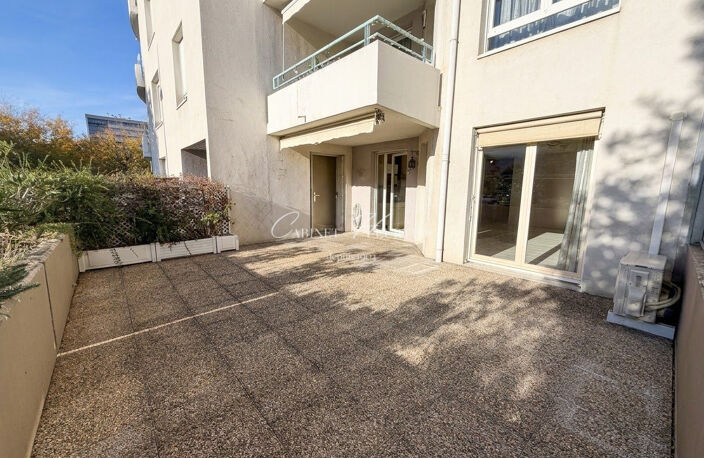 ECHIROLLES Appartement T2 avec GRANDE TERRASSE et GARAGE — photo 3