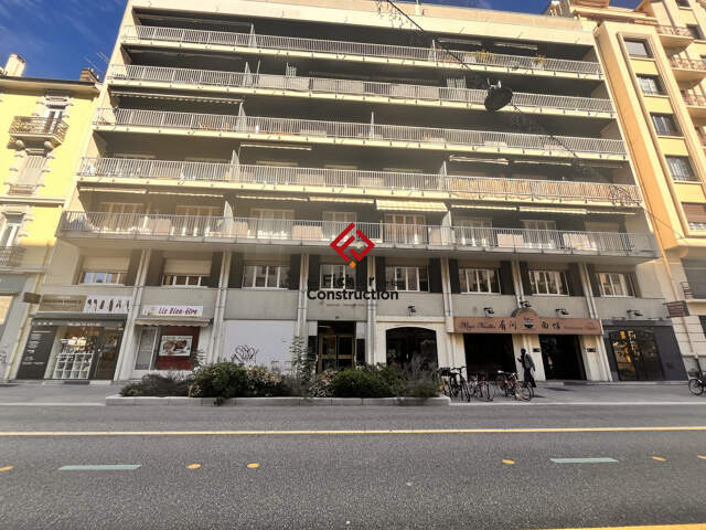Plateau de 259 m² en centre-ville — photo du bien