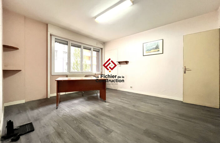 Plateau de 259 m² en centre-ville — photo 5