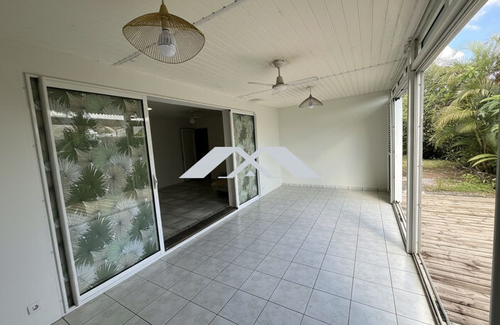 Maison F5 avec piscine dans un lotissement privé Saint Louis — photo 3