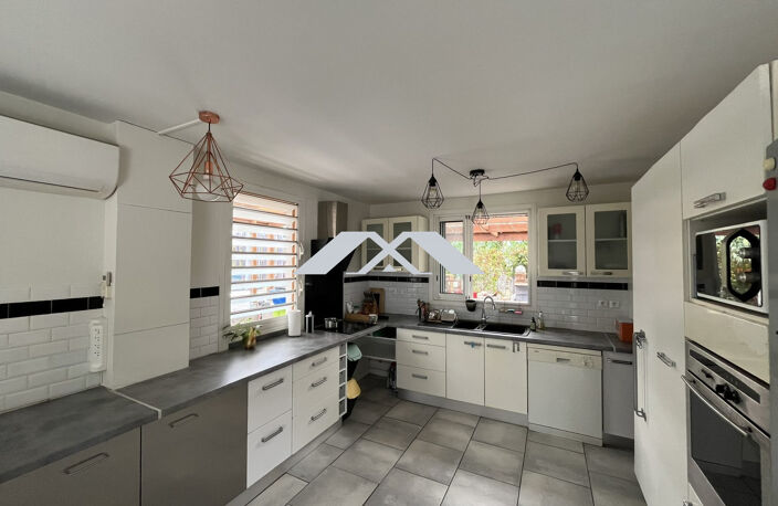 Maison F5 avec piscine dans un lotissement privé Saint Louis — photo 4
