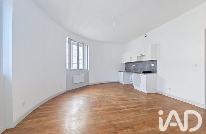 Location Appartement 4 pièces — photo 2