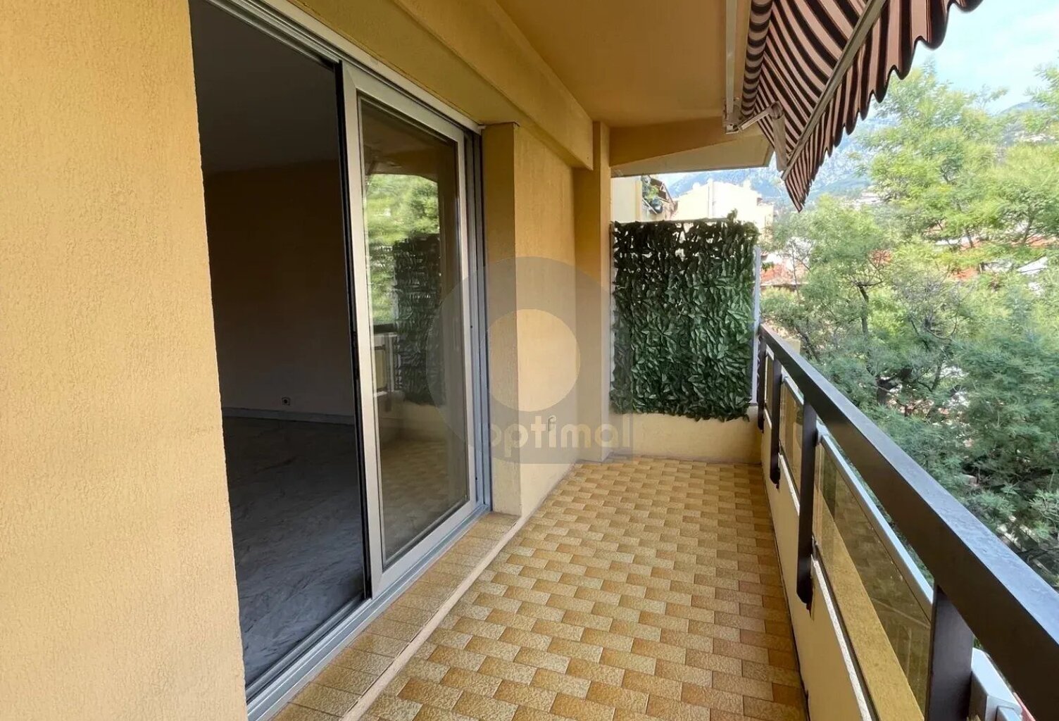 A LOUER 2P TRAVERSANT PROCHE CENTRE MENTON — photo 1