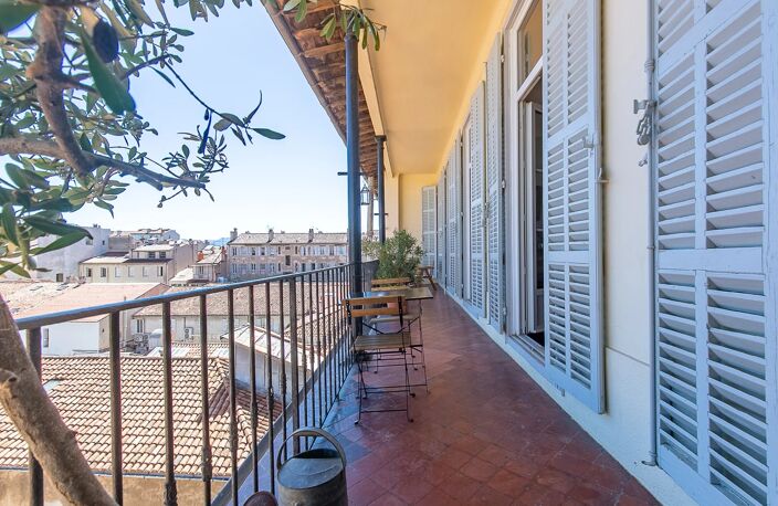 Exclusivité - Marseille 6ème - Dernier étage - Bourgeois de char — photo 2