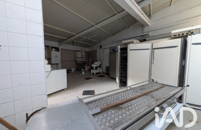 Vente Boutique/Local commercial 100 m&sup2; — photo 2