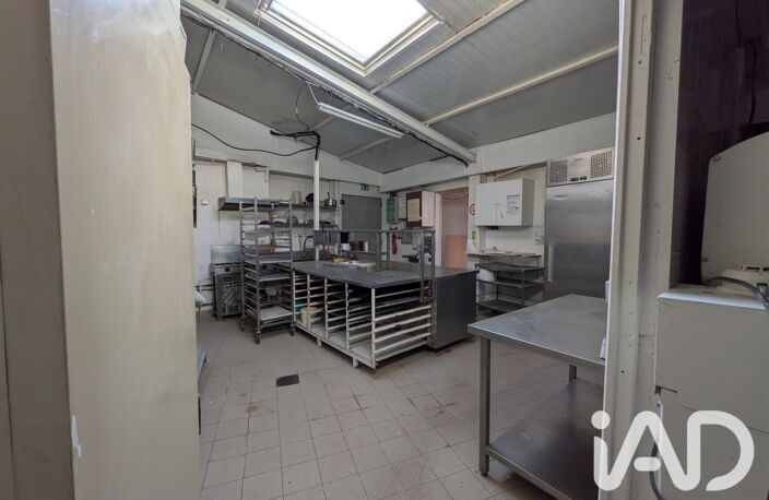 Vente Boutique/Local commercial 100 m&sup2; — photo 3