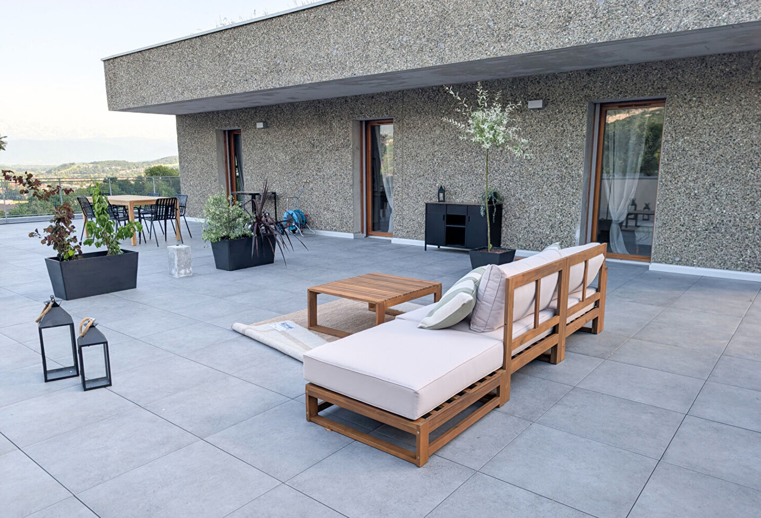BASSENS - T3 DERNIER ETAGE AVEC TERRASSE PANORAMIQUE — photo 1