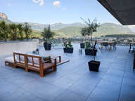 BASSENS - T3 DERNIER ETAGE AVEC TERRASSE PANORAMIQUE — photo 2