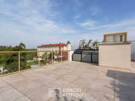 Rooftop et double terrasses avec vue imprenable à Caluire — photo 2