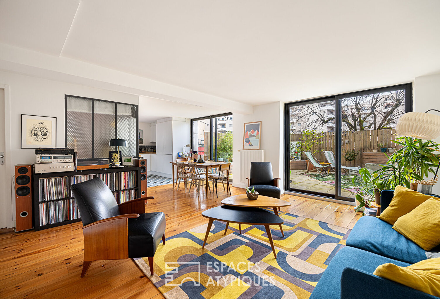 Duplex avec terrasse entièrement rénové — photo 1