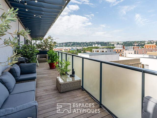 Dernier étage avec terrasse et vue dégagée — photo du bien