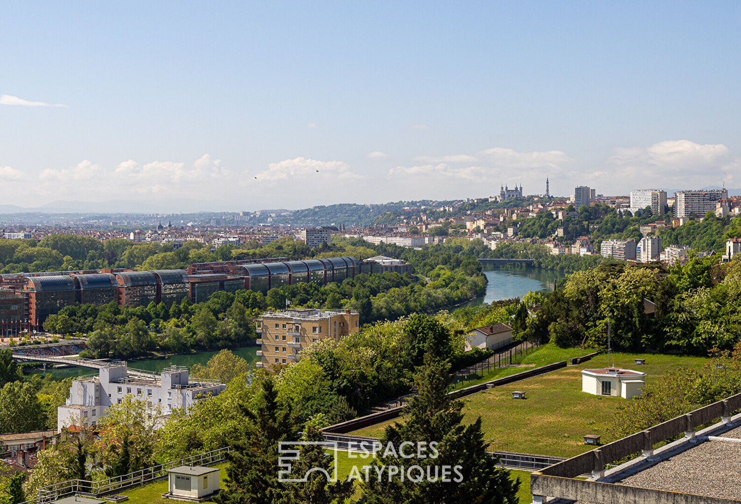 Dernier étage avec terrasse et vue exceptionnelle — photo 1