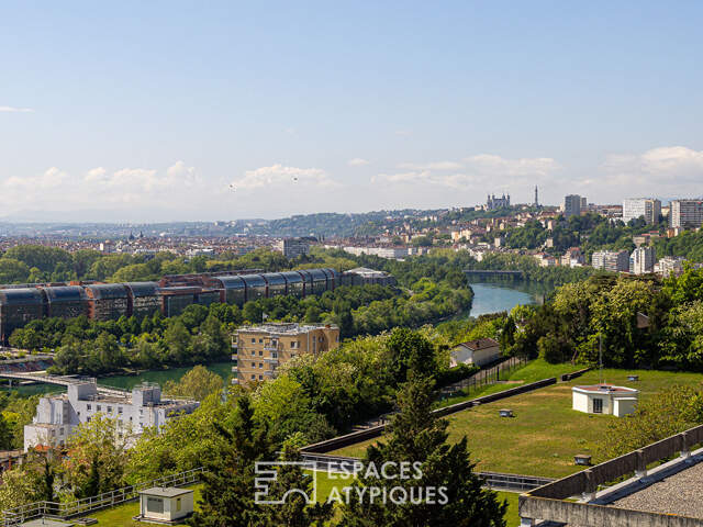 Dernier étage avec terrasse et vue exceptionnelle — photo du bien