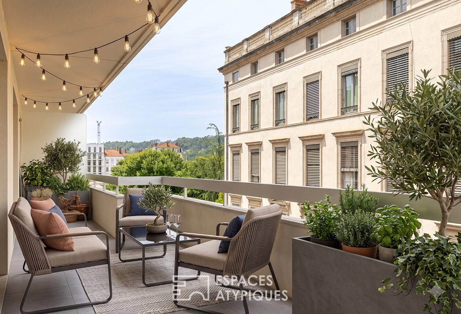 Très bel appartement de standing avec balcons au coeur du quartier d'Ainay — photo 1