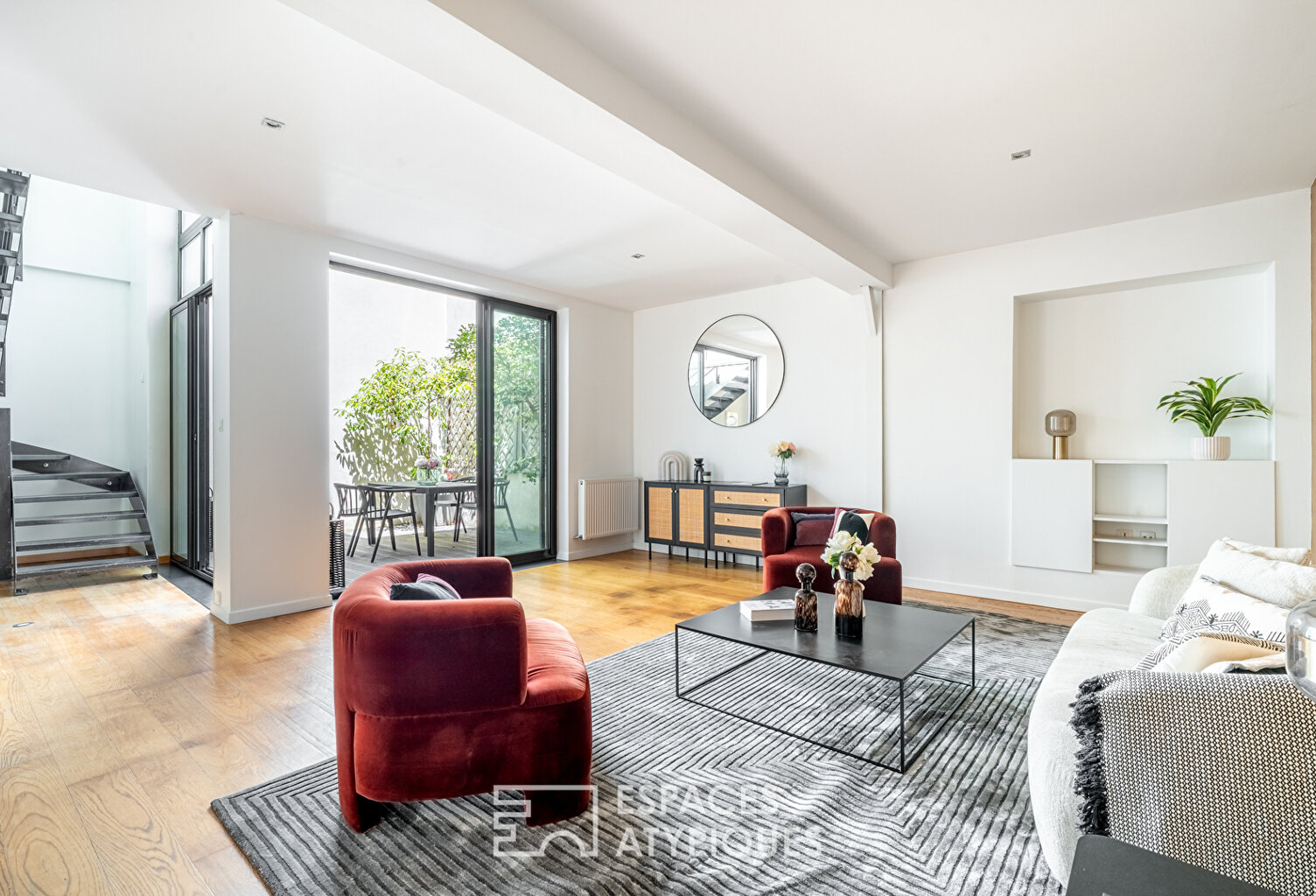 Loft à la rénovation contemporaine au calme avec patio privatif — photo 1