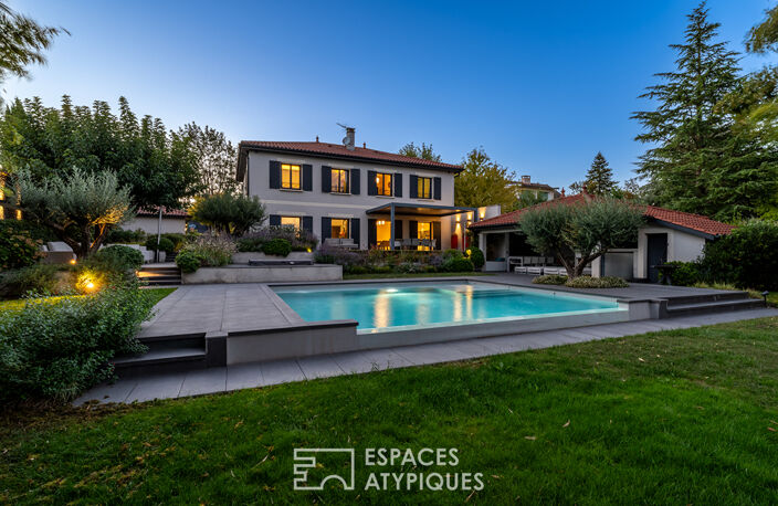 Maison contemporaine avec piscine à l'abri des regards et une vue dégagée — photo 4