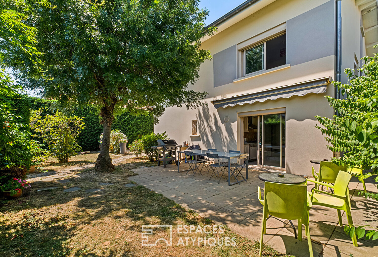 Maison T8 avec deux appartements et grand terrain — photo 1