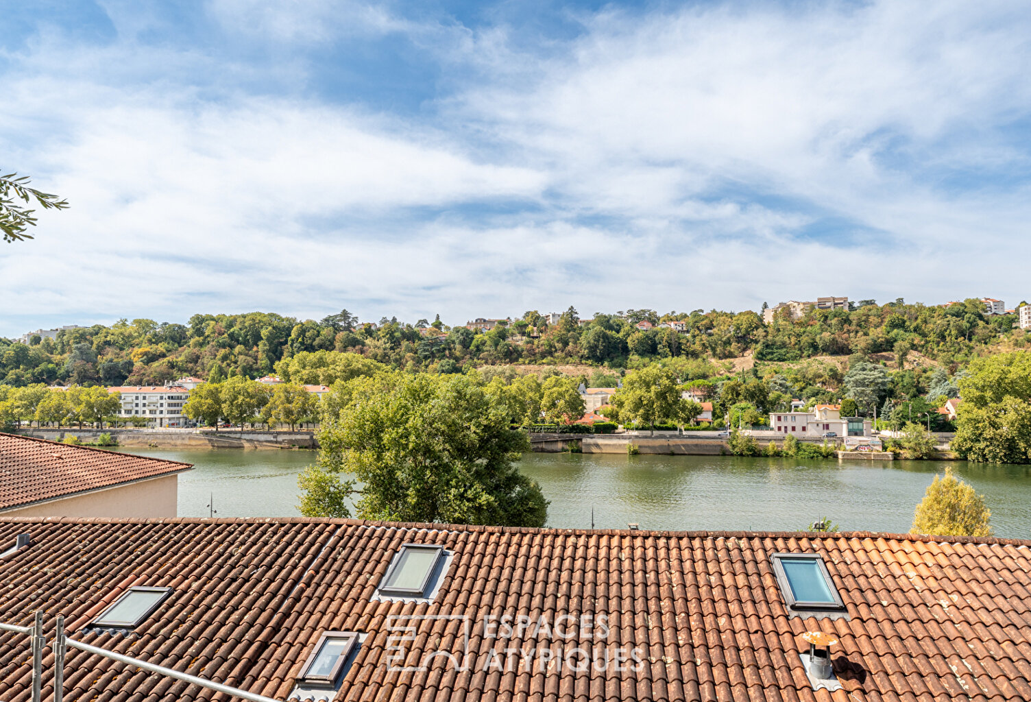 Appartement de caractère avec jardin et vue Saône — photo 1