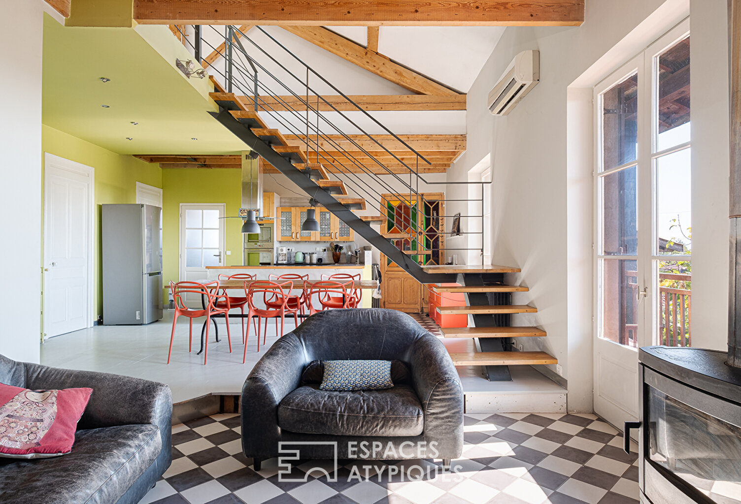 Maison de caractère à l'esprit loft, un lieu de vie singulier et inspirant — photo 1