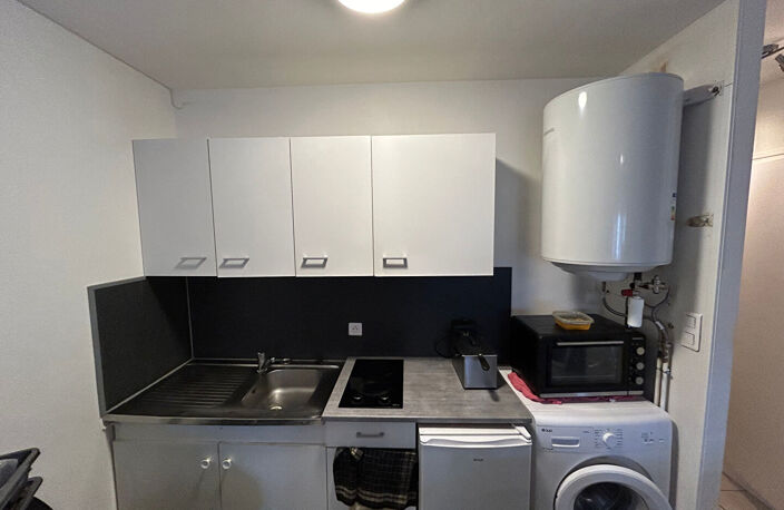 AUXERRE appartement F1 refait à neuf — photo 4