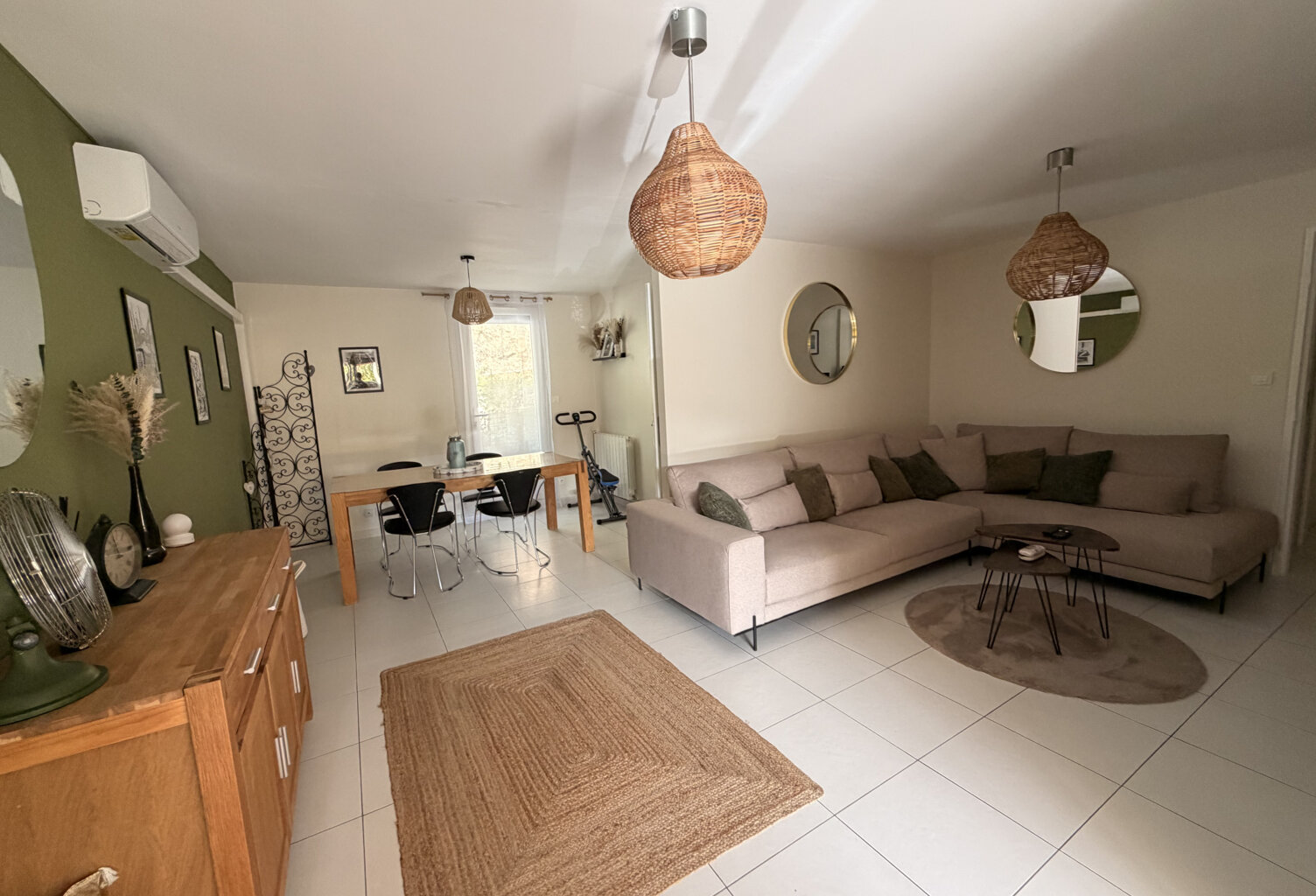 Appartement T3/T4 - 78 m2 - Hyères — photo 1