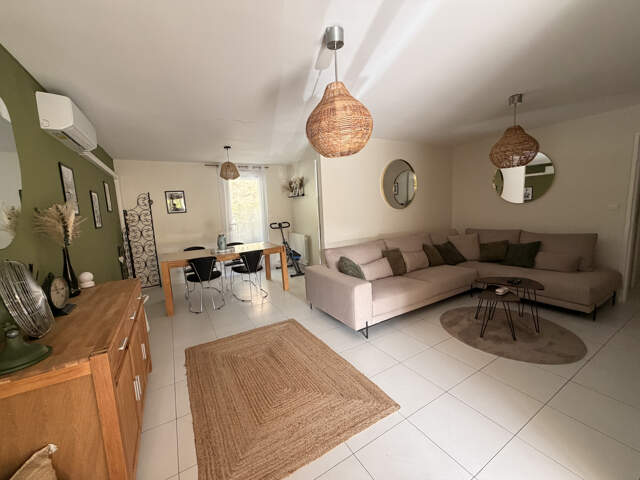 Appartement T3/T4 - 78 m2 - Hyères — photo du bien