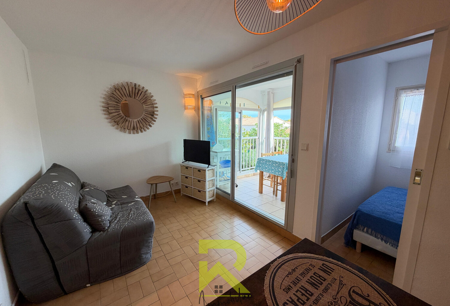CAP D'AGDE   RICHELIEU   T2 CABINE AVEC PARKING PROCHE PLAGE — photo 1
