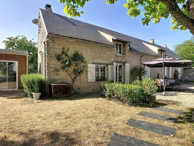 Maison ancienne type Longère avec dépendances — photo du bien