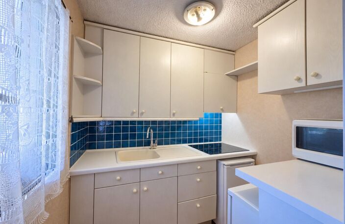 Grand studio lumineux + garage vendu loué — photo 2