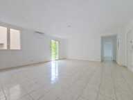 Un spacieux appartement T4 avec terrasse, parking et cave, à moins de 200 mètres des thermes de Lamalou-les-Bains. — photo 3