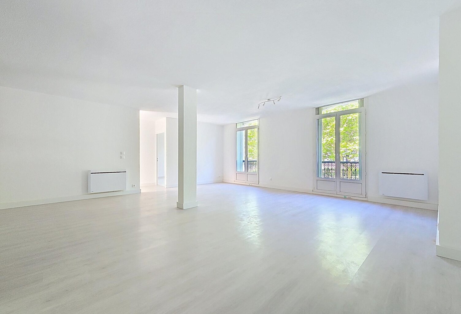 Spacieux appartement T5 de 104 m² avec belle luminosité au 1?? étage à Lamalou-les-Bains — photo 1