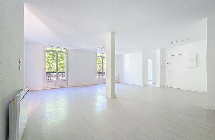 Spacieux appartement T5 de 104 m² avec belle luminosité au 1?? étage à Lamalou-les-Bains — photo 2