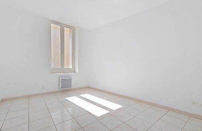 Spacieux appartement T5 de 104 m² avec belle luminosité au 1?? étage à Lamalou-les-Bains — photo 5