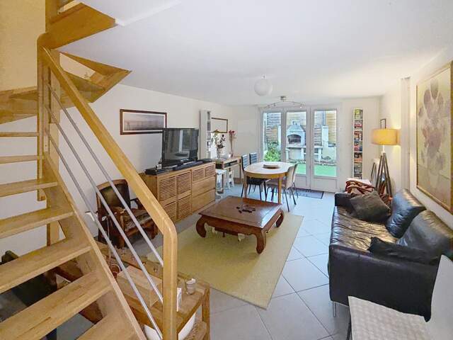 Très bon état général, lumineux, 4 chambres, quartier recherché, — photo du bien