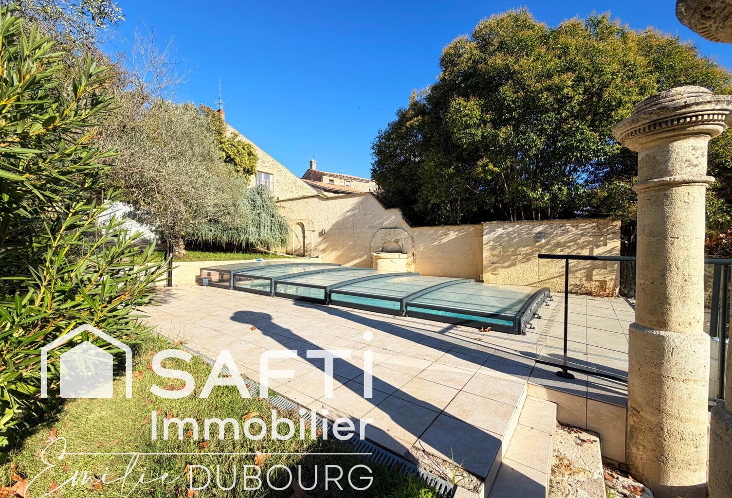 VAYRES - Maison de caractère en pierre avec piscine chauffée et beaux volumes ! — photo 1