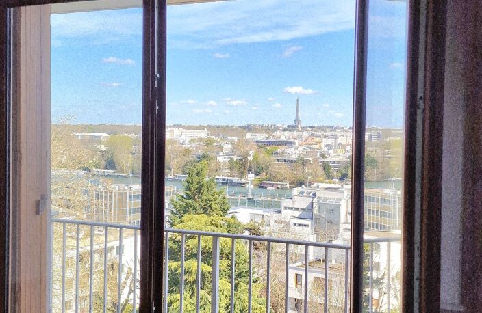 GRAND APPARTEMENT T2 AVEC BALCONS PARKING ET CAVE — photo 2