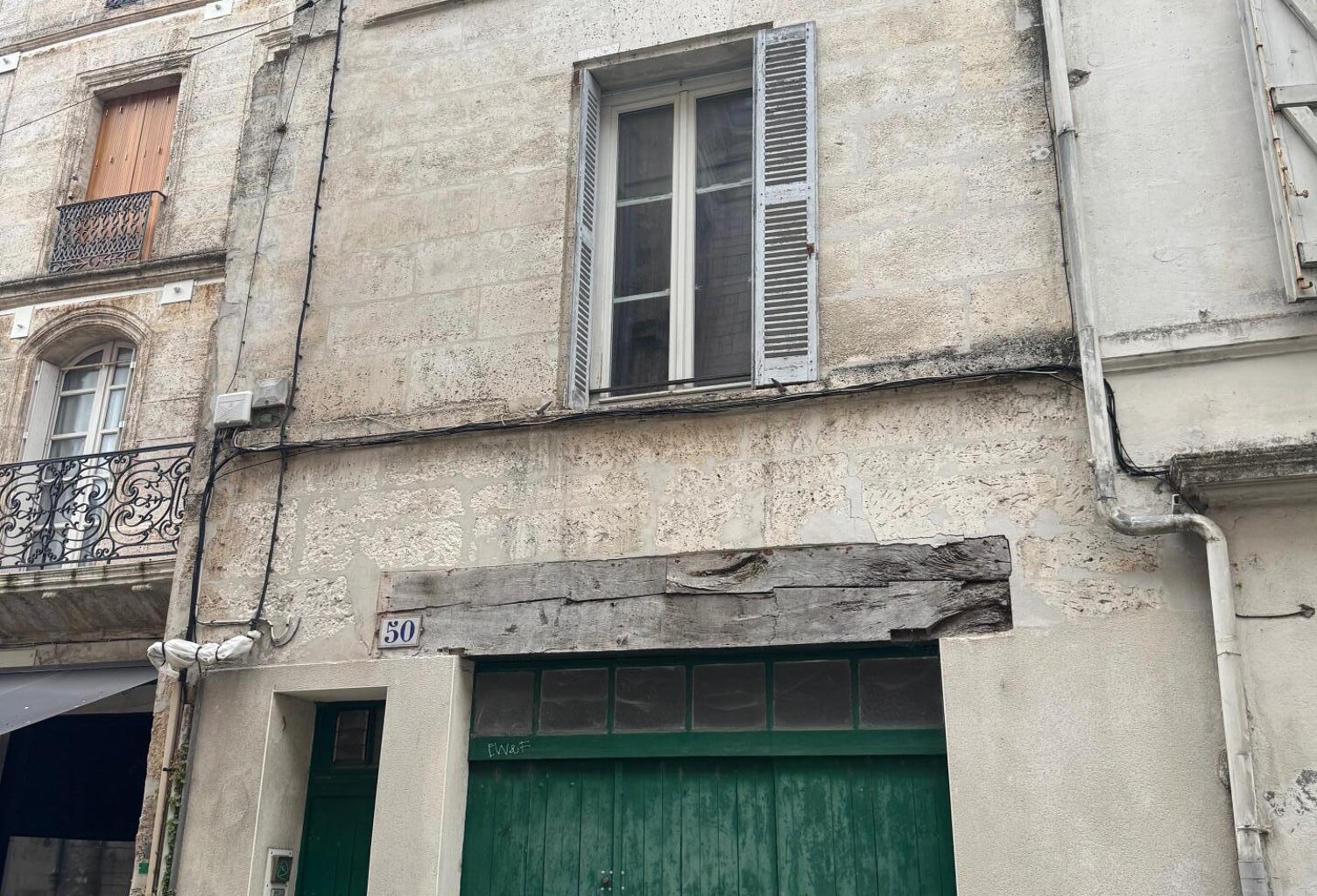 Immeuble rapport au centre ville d'Angoulême — photo 1