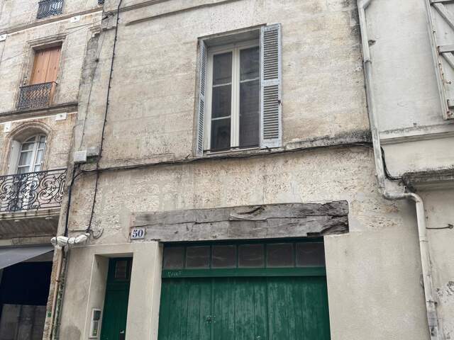 Immeuble rapport au centre ville d'Angoulême — photo du bien
