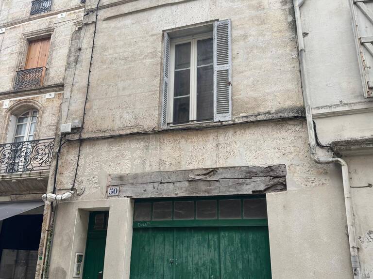 Immeuble rapport au centre ville d'Angoulême — photo 1