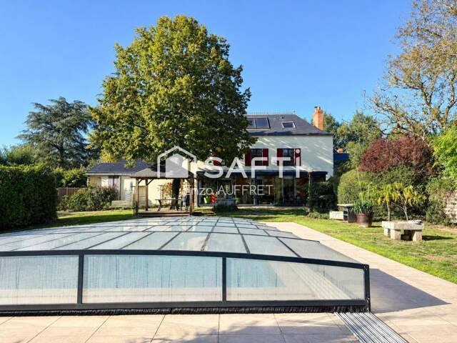 Maison de 208 m², 3 chambres - terrain de 6001 m² — photo du bien