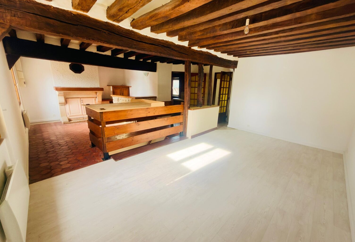 Immeuble avec local commercial et appartement — photo 1
