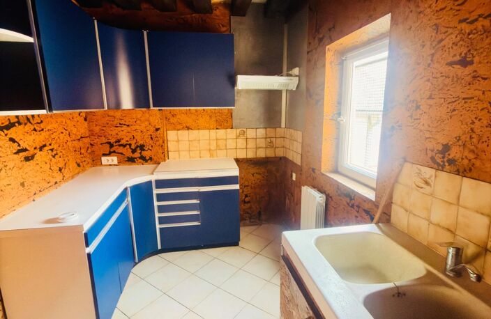 Immeuble avec local commercial et appartement — photo 3