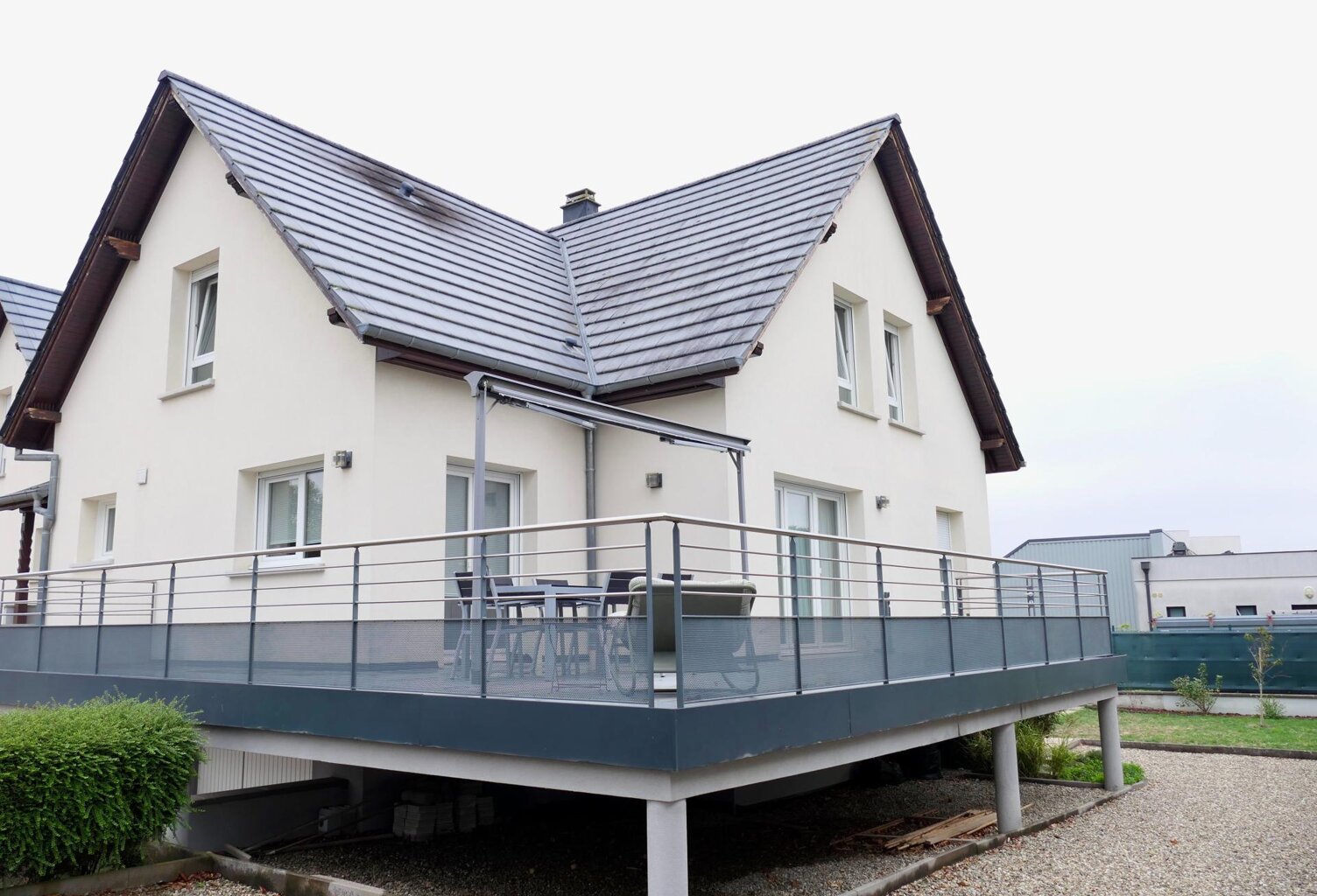 Fortschwihr : maison familiale aux beaux volumes — photo 1