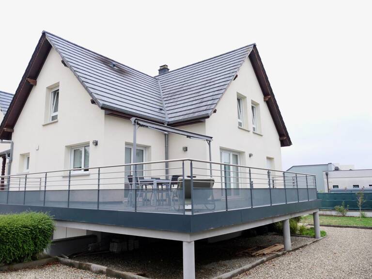 Fortschwihr : maison familiale aux beaux volumes — photo 1