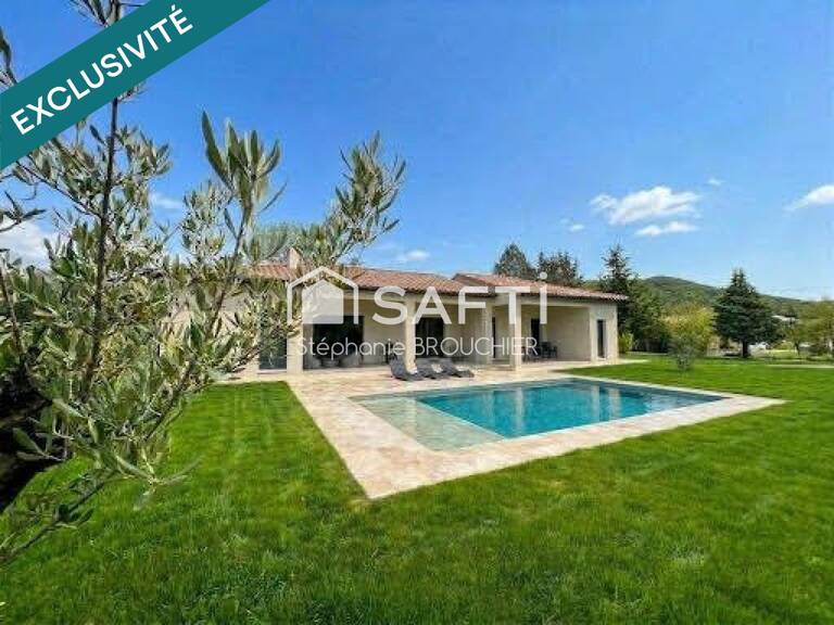 Maison neuve avec garage, piscine et grand terrain — photo 1