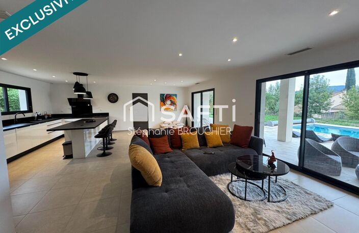 Maison neuve avec garage, piscine et grand terrain — photo 5