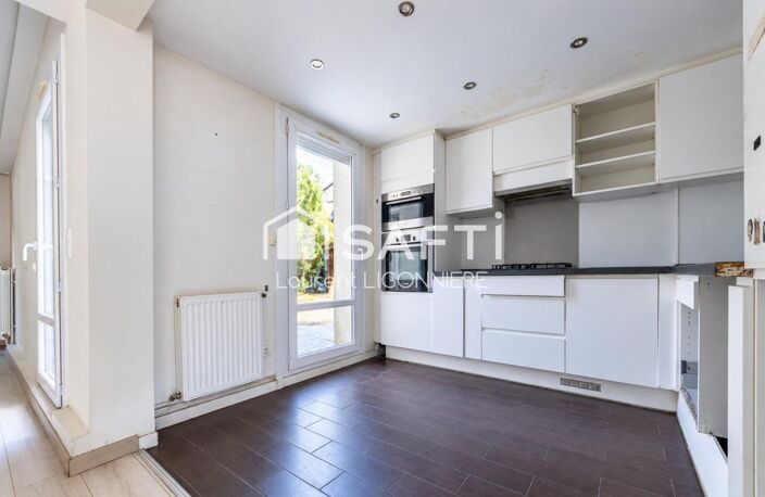 Lésigny : 4 chambres, jardin et double garage — photo 4