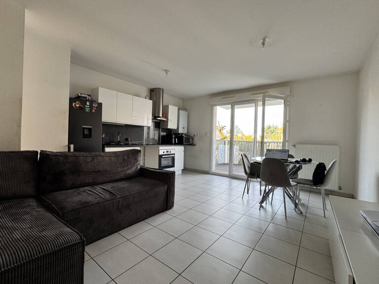 T3 de 60 m2 avec terrasse et stationnement en sous-sol — photo 1
